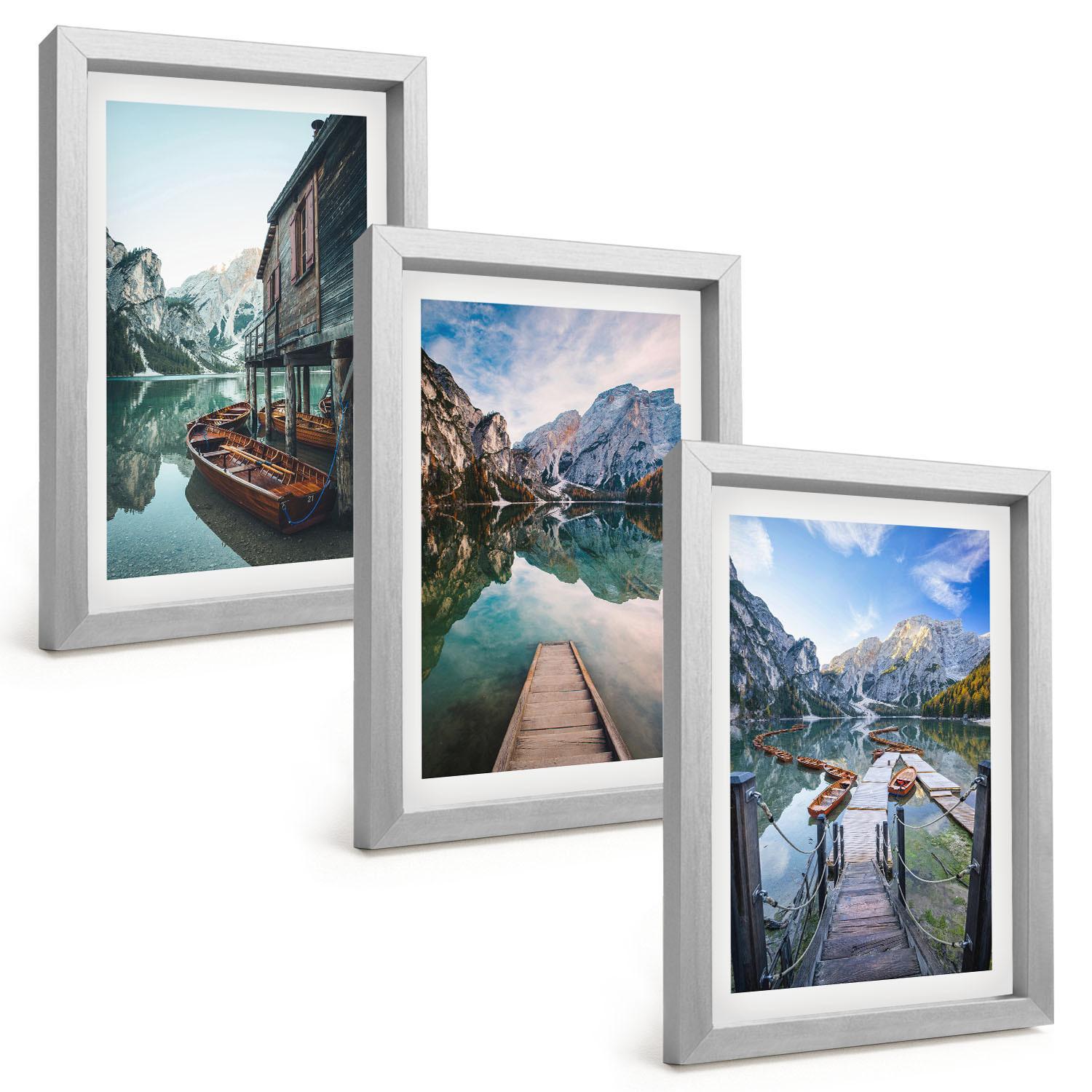 BILDER SET 3er Set - 20x30 cm Silberner Rahmen - See Berge Holzboote - Silberfarben, Kunststoff (20/30cm) - TULUP
