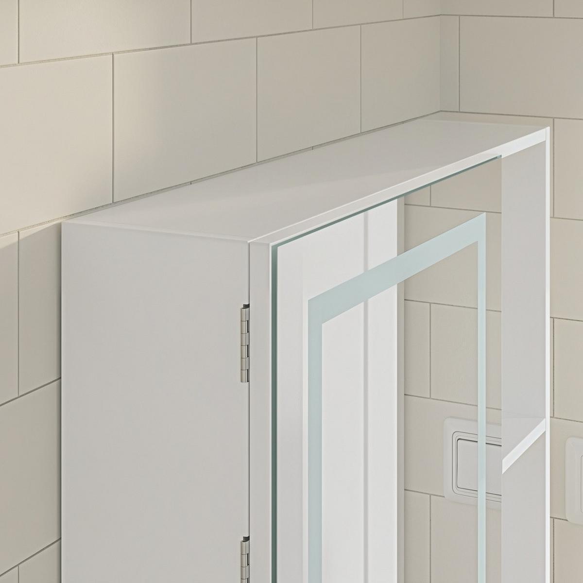 SPIEGELSCHRANK mit LED-Beleuchtung und Steckdosen BZR239-E-W - Ahornfarben, Fell (60/60/15.5cm) - SoBuy