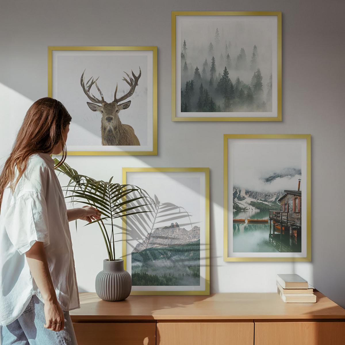 BILDER SET 4er Set - 50x50 cm & 40x60 cm Goldrahmen - Berge, See, Hirsche, Hütte, Nebel - Goldfarben, Kunststoff (50/50cm) - TULUP