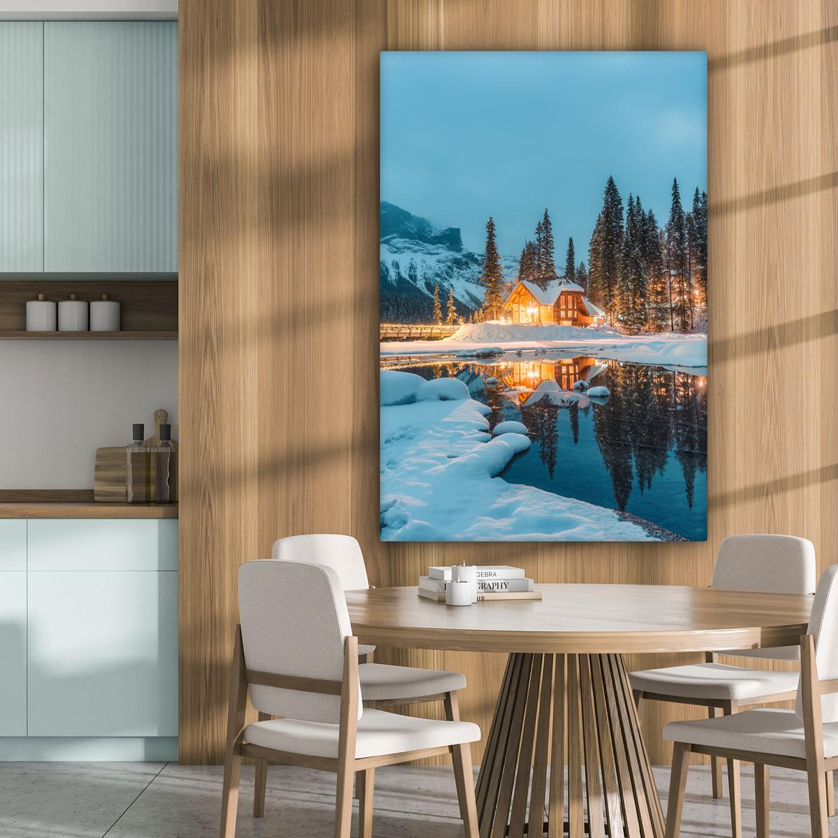 LEINWANDBILD Winterlandschaft - Natur - Haus - Berge - Schnee Deko XXL 80x120 cm - Hellblau, Textil (80/120cm) - MuchoWow