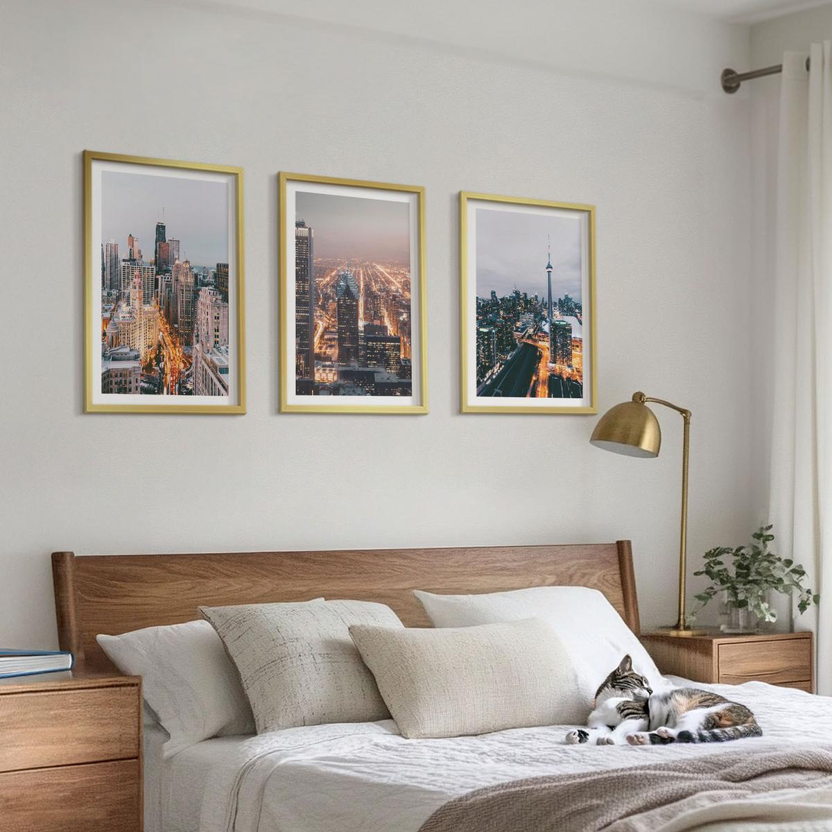 BILDER SET 3er Set - 40x60 cm Goldrahmen - Städte bei Nacht, Wolkenkratzer, Lichter - Goldfarben, Kunststoff (40/60cm) - TULUP