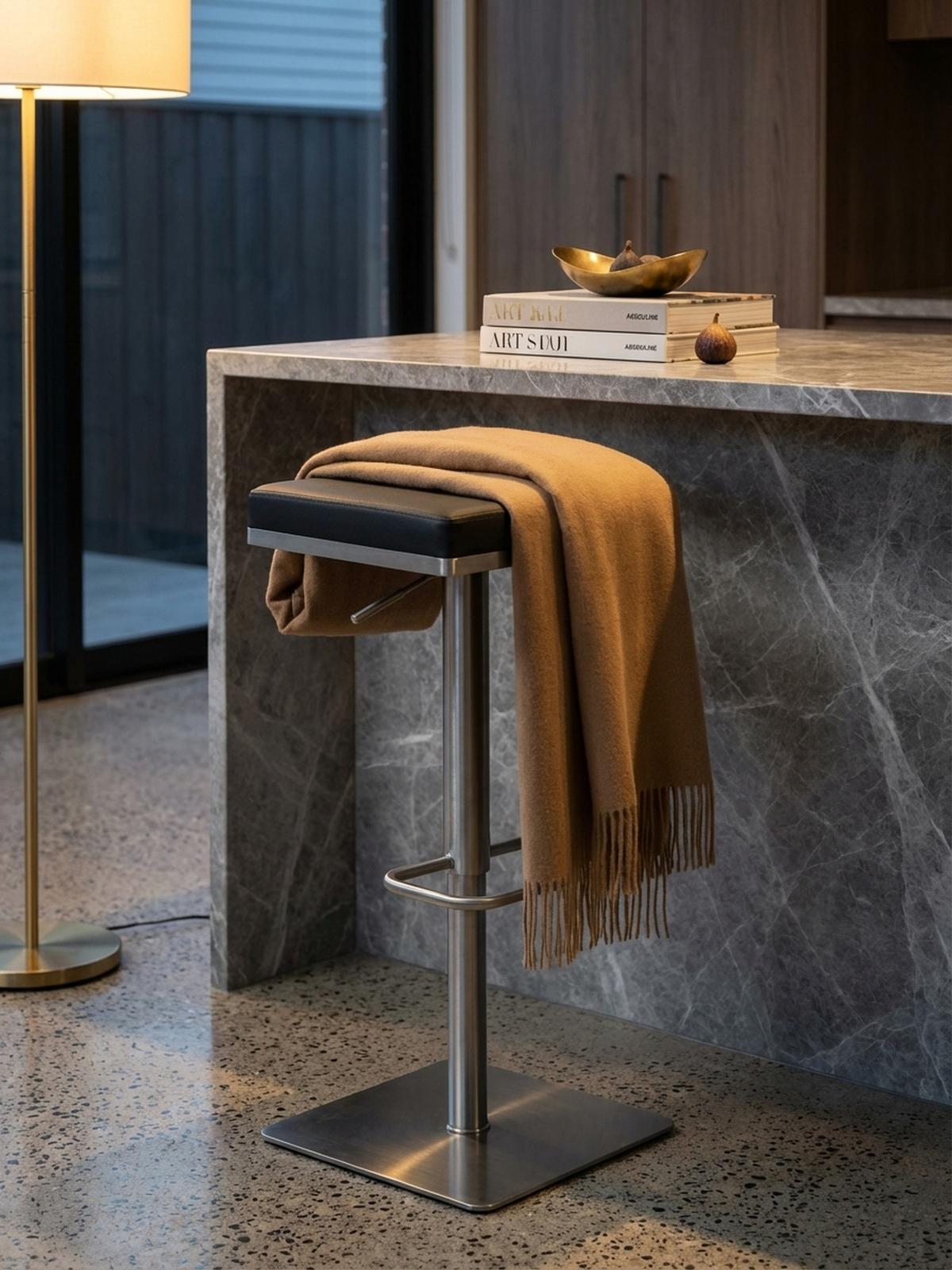 BARHOCKER – Schwarz, Kunstleder, Edelstahl, höhenverstellbar, drehbar, gepolstert, Modern - Silberfarben/Schwarz, Kunststoff/Textil (37/82/37cm) - KADIMA DESIGN
