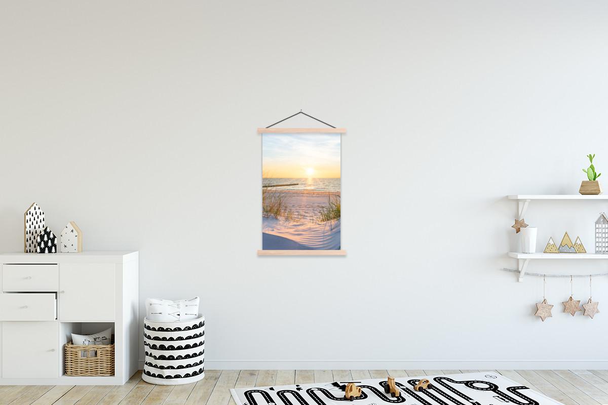 POSTER MIT MAGNETLEISTEN Strand - Sonne - Düne - Gras - Sand - Horizont Wandbild Schlafzimmer 60x90 cm - Hellblau, Textil (60/90/0.15cm) - MuchoWow