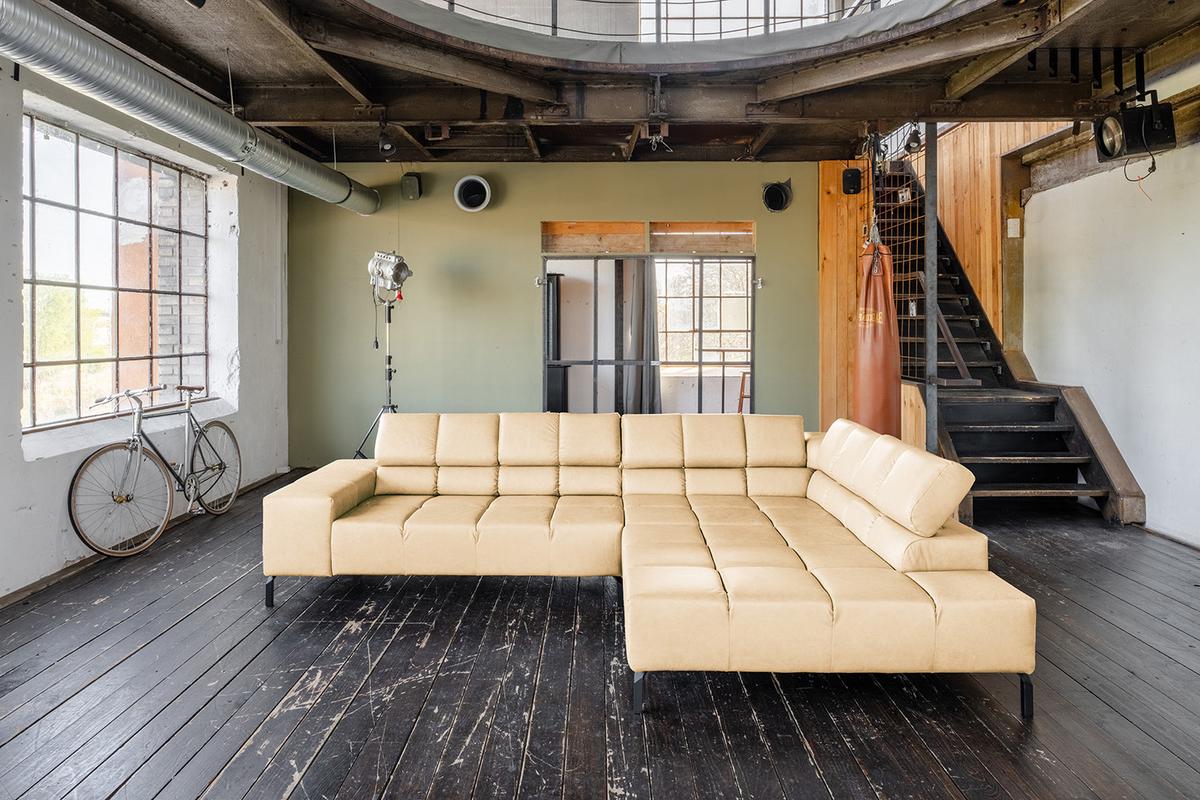 ECKSOFA NELSON Beige Leder Relaxfunktion - Beige/Schwarz, Leder/Metall (321/216cm) - KAWOLA