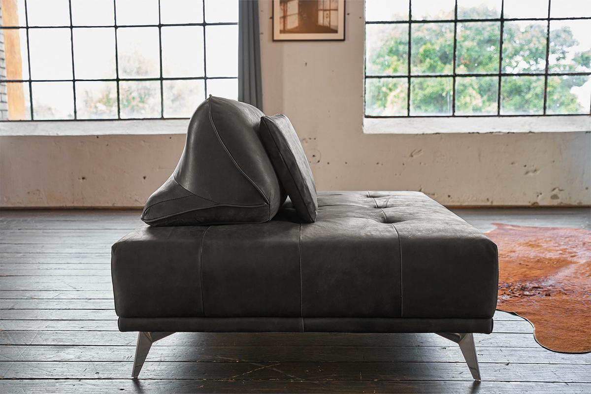 HOCKER WIOLO Dunkelbraun Leder - Dunkelbraun/Silberfarben, Leder/Metall (110/42/110cm) - KAWOLA