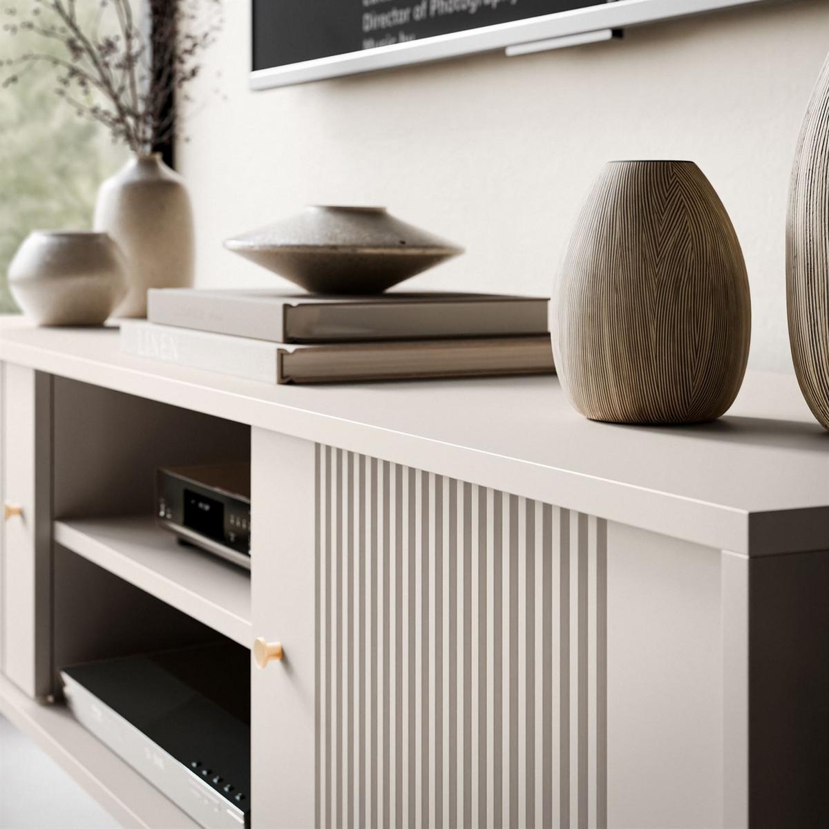TV-UNIT VIVALDI mit geriffelten Fronten - Kaschmir, Holzwerkstoff (155/51/39cm) - Lookway