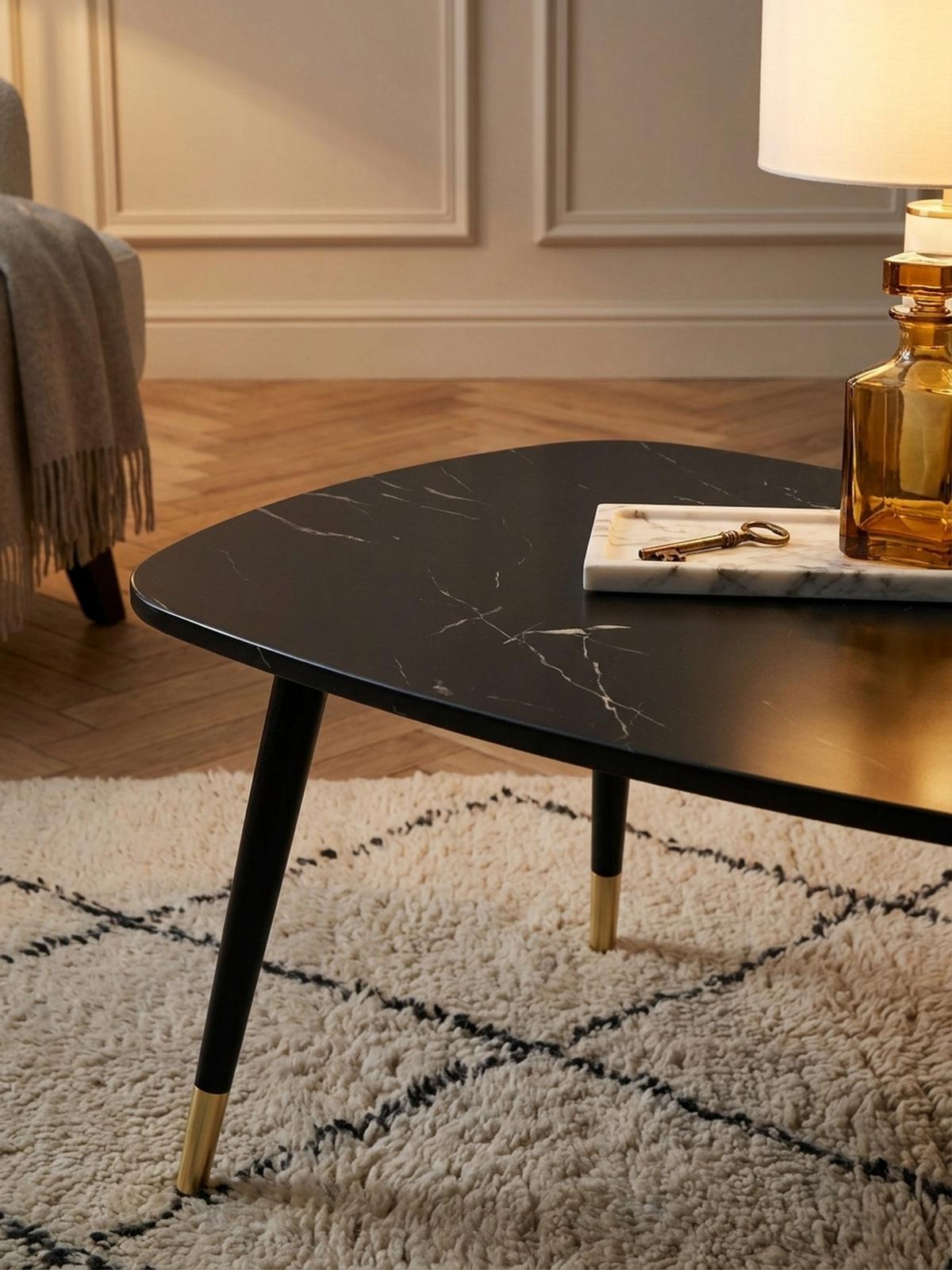 COUCHTISCH mit Marmor Optik, Dreibein, Metall-Gestell, Dreieckig, Schwarz 90x60x41 cm - Schwarz, Holzwerkstoff/Metall (60/90/41cm) - KADIMA DESIGN