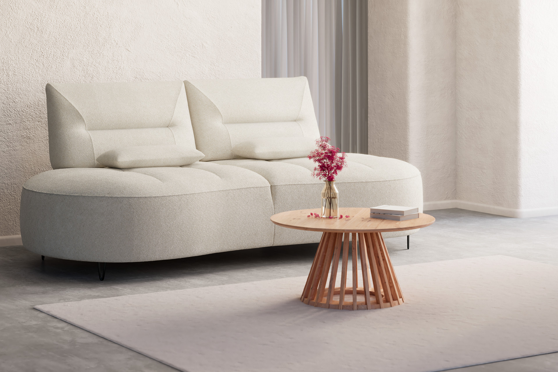 Beiges Sofa, runder Couchtisch aus Holz