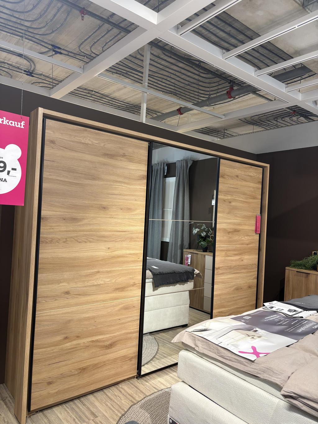 SCHWEBETÜRENSCHRANK RABINA