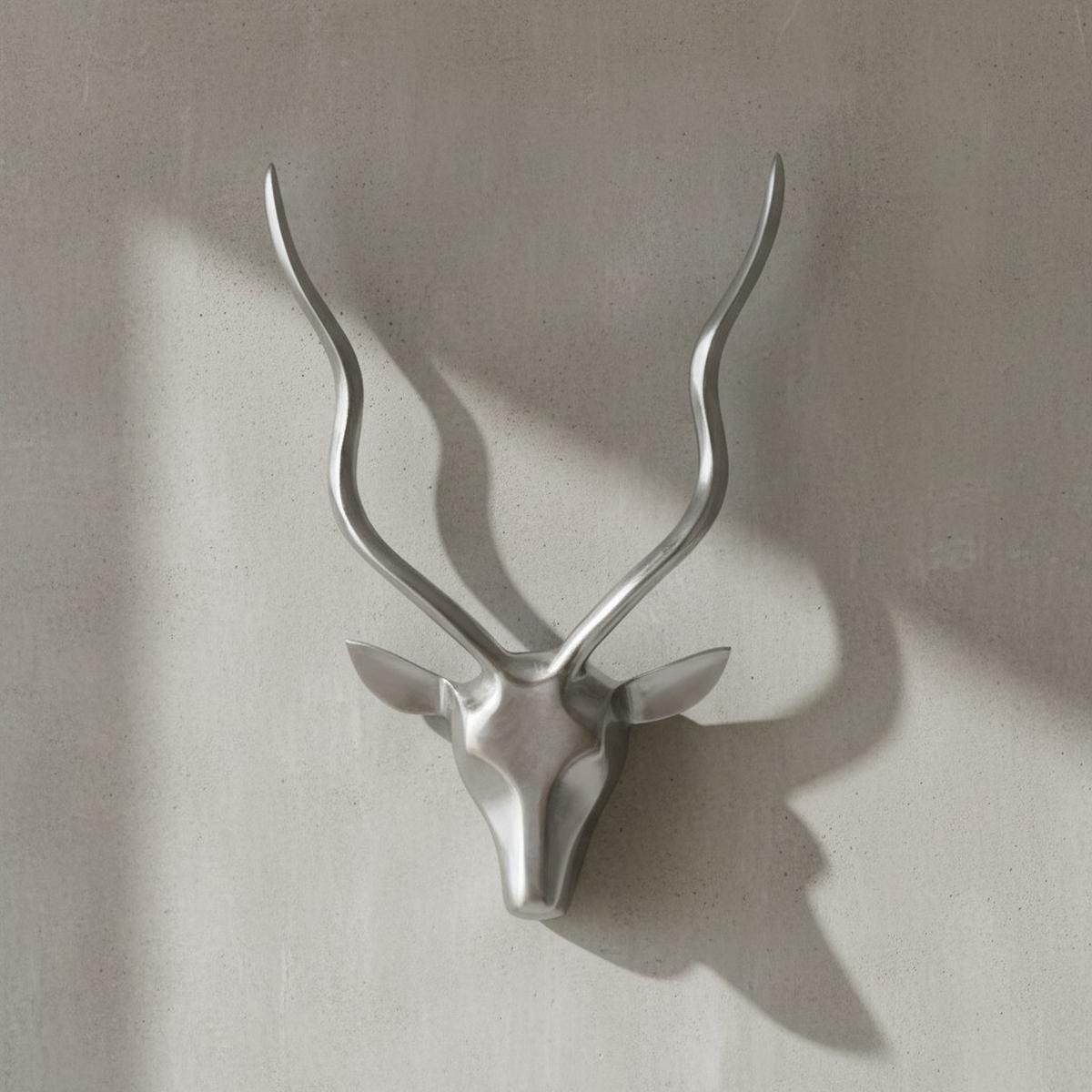 WANDDEKO Hirschgeweih Aluminium silberfarben 33x54x4 cm modern handgefertigt - Silberfarben, Metall (33/54/4cm) - KADIMA DESIGN