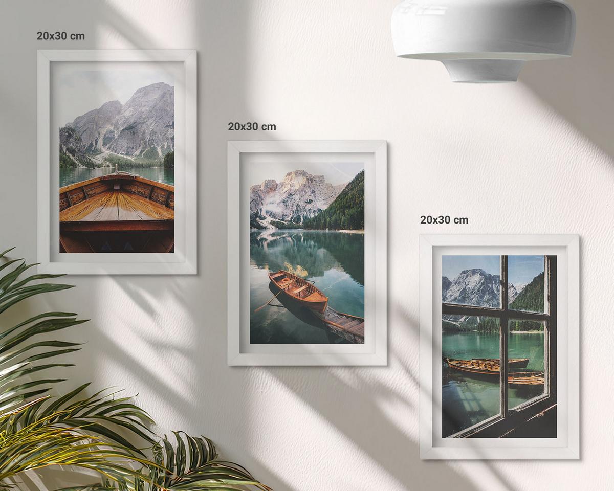 BILDER SET 3er Set - 20x30 cm Weißer Rahmen - Fenster für Boote auf dem Bergsee - Weiß, Kunststoff (20/30cm) - TULUP