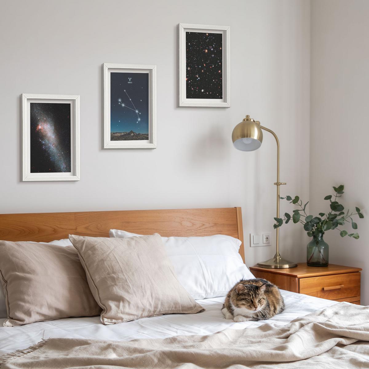 BILDER SET 3er Set - 20x30 cm Weißer Rahmen - Kosmische Landschaften von Galaxien - Weiß, Kunststoff (20/30cm) - TULUP
