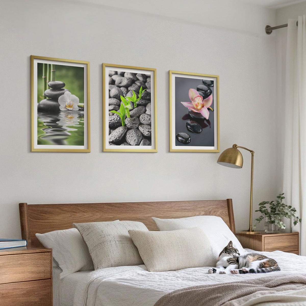 BILDER SET 3er Set - 40x60 cm Goldrahmen - Eine ruhige Zen-Komposition aus Blumen und Wasser - Goldfarben, Kunststoff (40/60cm) - TULUP