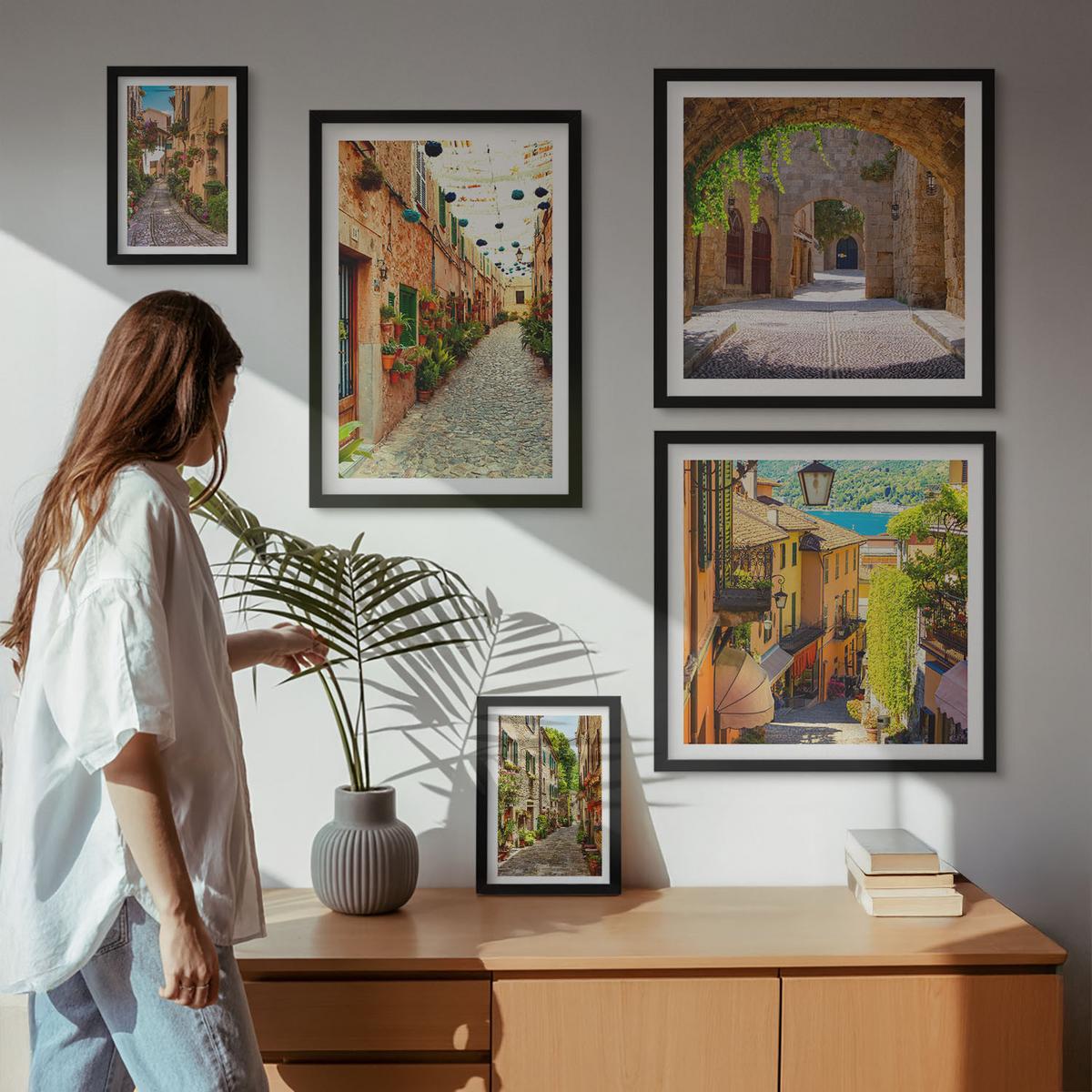 BILDER SET 5er Set - 50x50 cm & 20x30 cm & 40x60 cm Schwarzer Rahmen - Italienische Straßen, Blumen, Architektur - Schwarz, Kunststoff (40/60cm) - TULUP