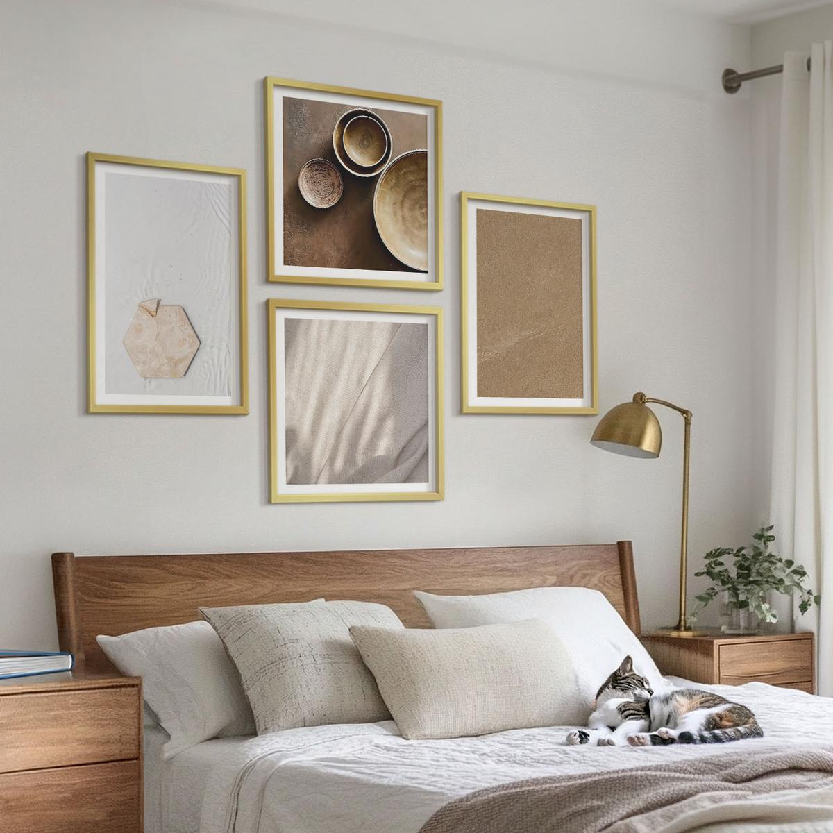 BILDER SET 4er Set - 50x50 cm & 40x60 cm Goldrahmen - Minimalistische warme Texturen - Goldfarben, Kunststoff (50/50cm) - TULUP