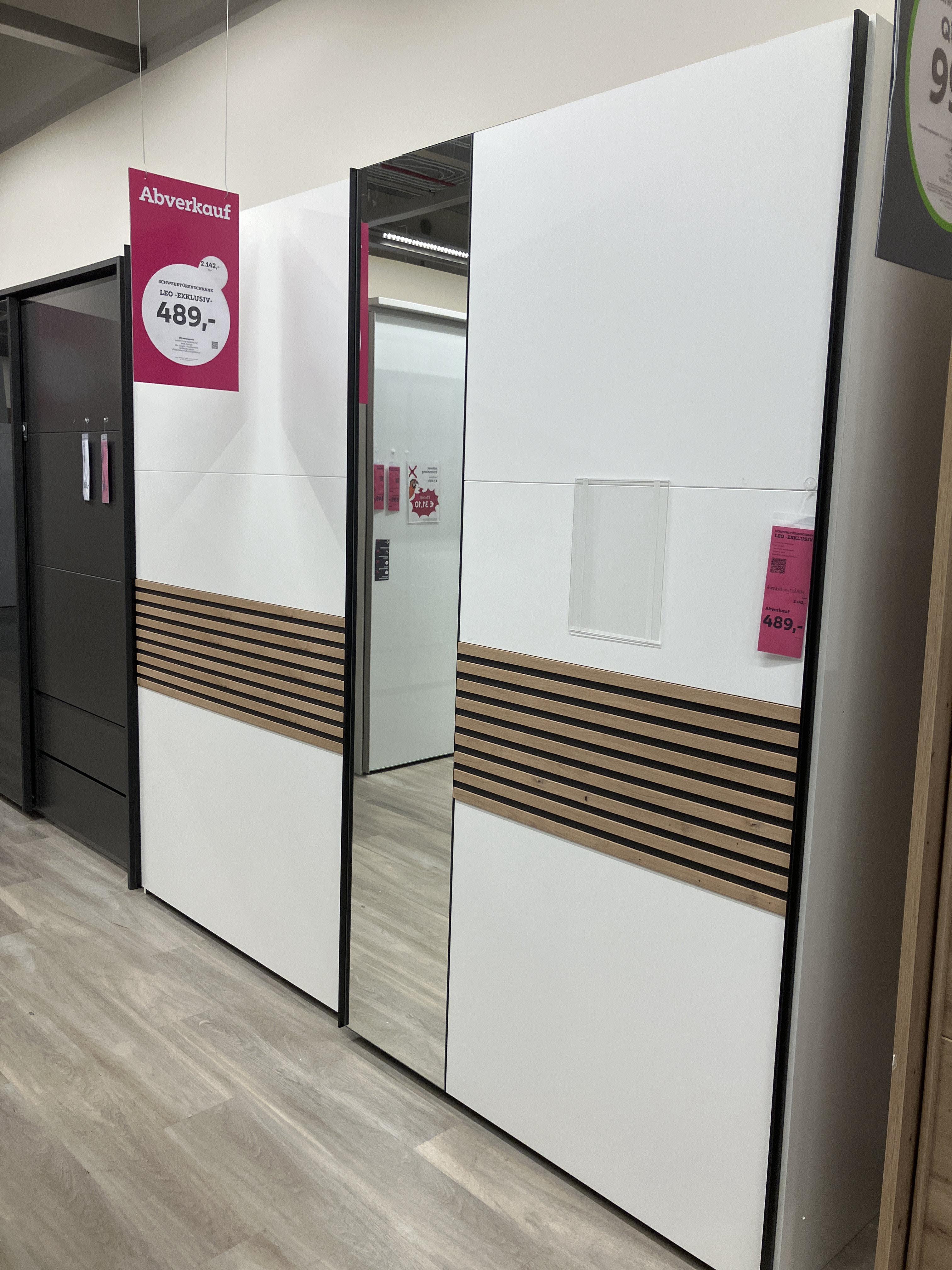SCHWEBETÜRENSCHRANK LEO