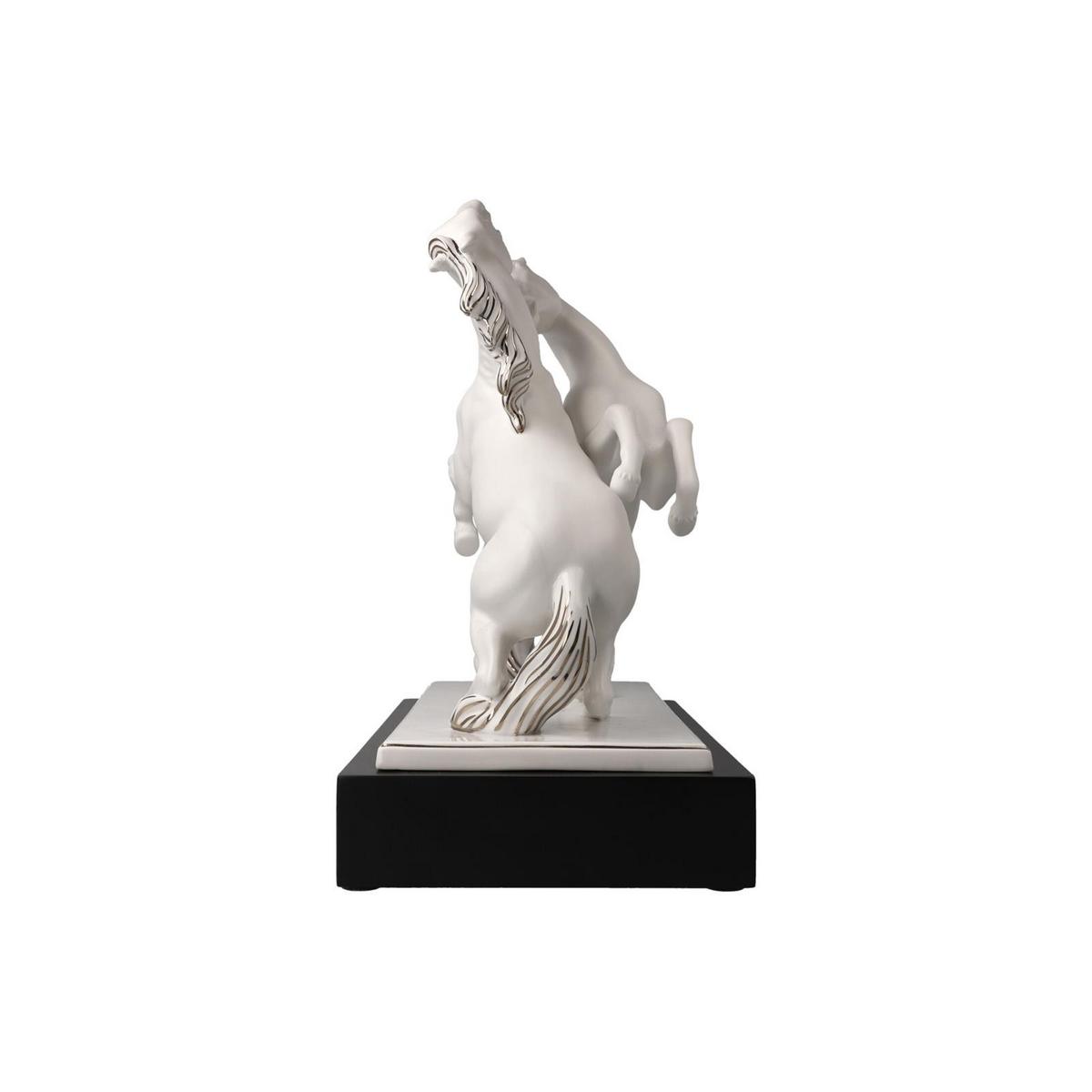 DEKOFIGUR PFERDE ARTISTE ER ALEGRIA Studio 8 Chevaux weiß-silber 32 cm - Silberfarben/Weiß, Keramik (16.5/29/32cm) - Goebel