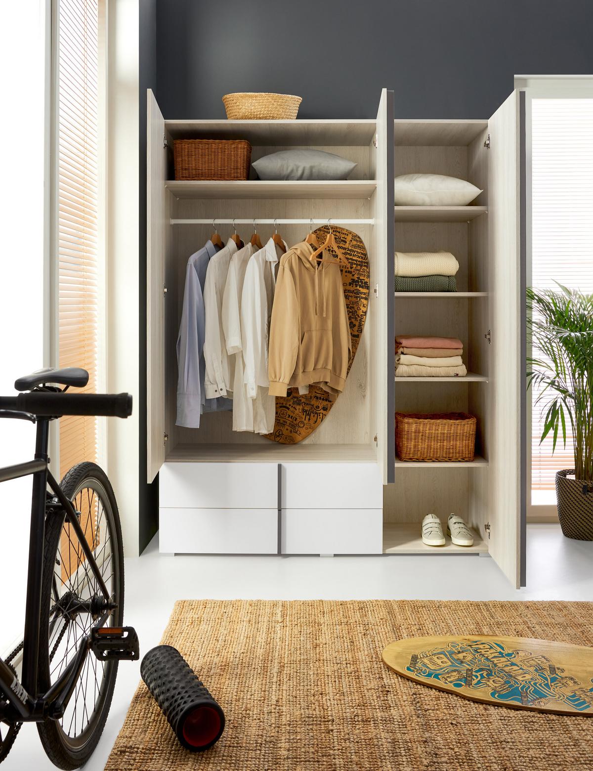 DREHTÜRENSCHRANK BERGAMO 150/195/50cm 3-türig Eichefarben - Eichefarben, Holzwerkstoff (150/195/50cm) - MASSENO