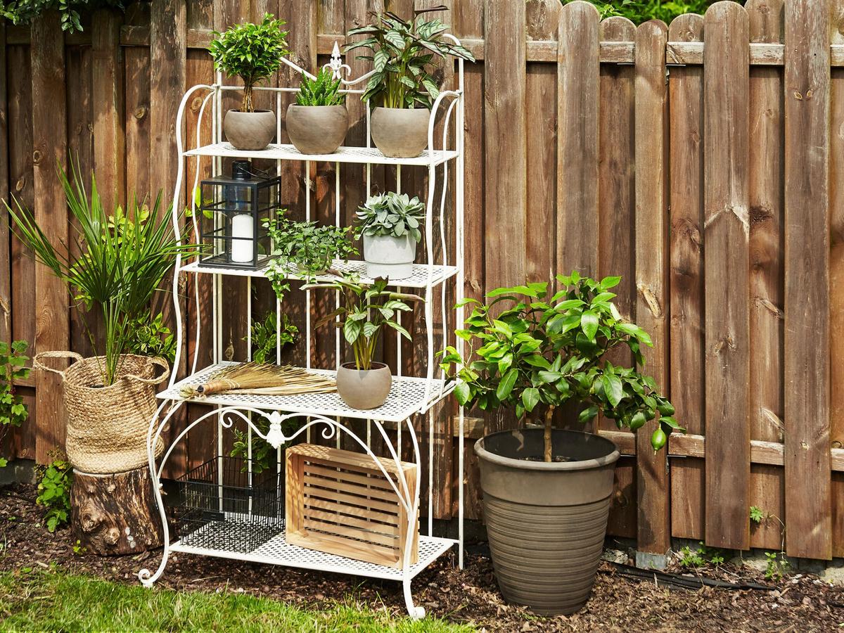GARTENREGAL beige Metall 4 Ablageflächen klappbar Pavona - Beige, Metall (94/170/50cm) - Beliani