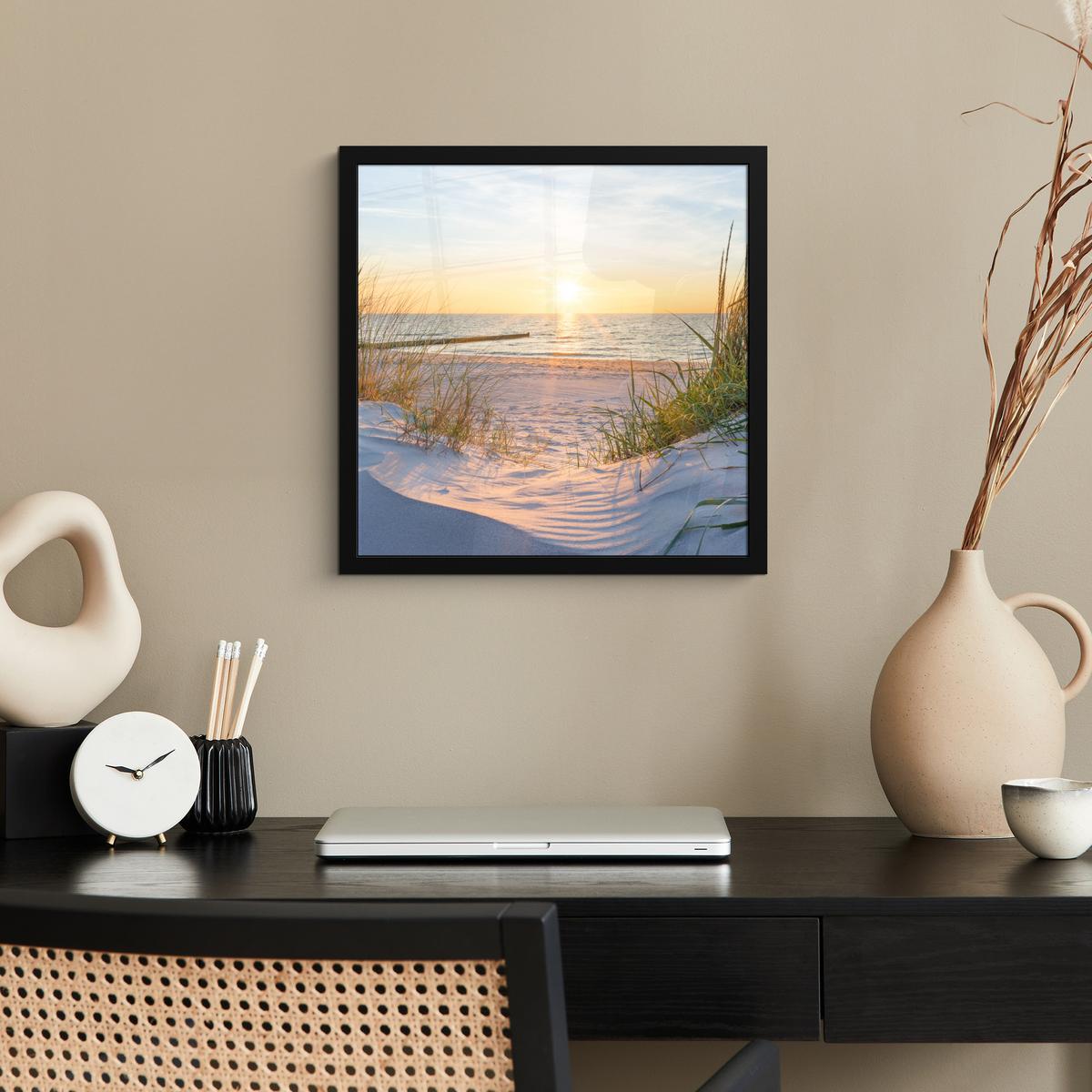 POSTER MIT RAHMENGERAHMTES BILD Strand - Sonne - Düne - Gras - Sand - Horizont 40x40 cm - Hellblau, Papier (40/40cm) - MuchoWow