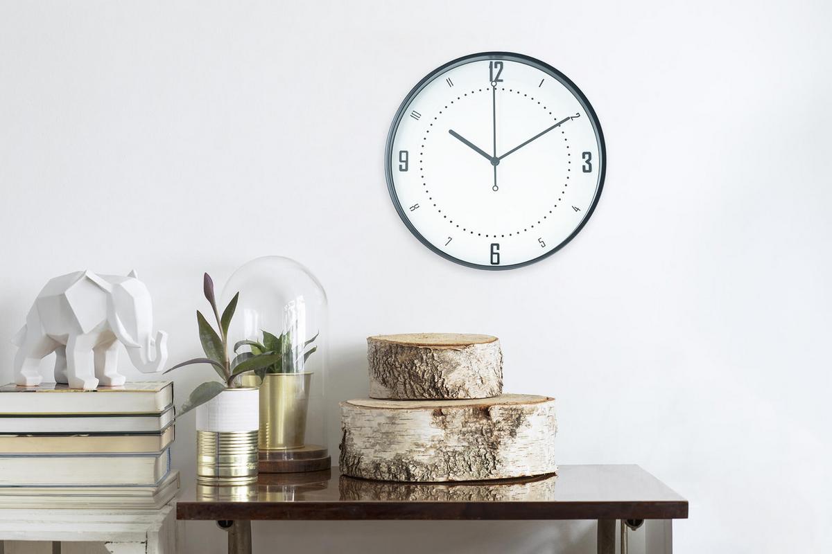 WANDUHR Design Weiß 30/30 cm - Schwarz/Weiß, Glas/Holzwerkstoff (30/30/5cm) - ONZENO