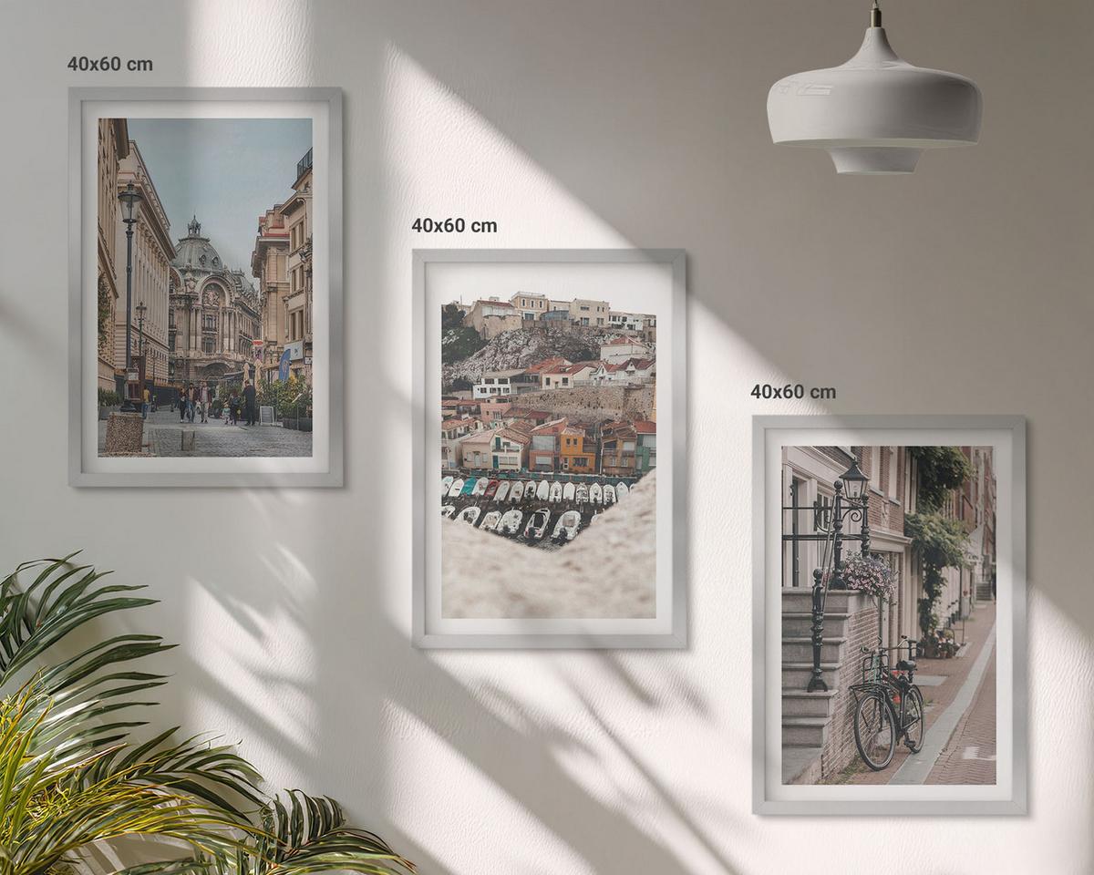 BILDER SET 3er Set - 40x60 cm Silberner Rahmen - Die charmanten Straßen des Hafens der Stadt - Silberfarben, Kunststoff (40/60cm) - TULUP