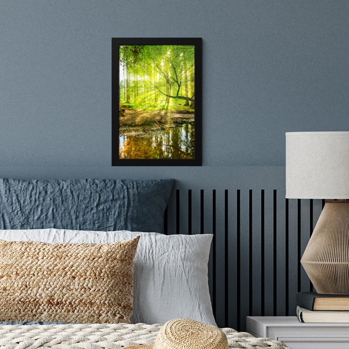 POSTER MIT RAHMENGERAHMTES BILD Wald - Landschaft - Wasser - Bäume - Sonne - Grün - Natur Poster 20x30 cm - Grün, Papier (20/30cm) - MuchoWow