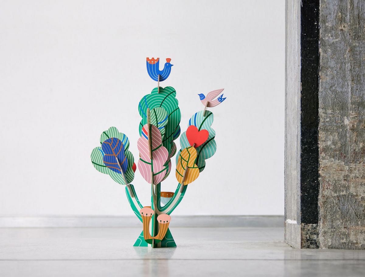 DEKOFIGUR Leuchtender Baum 26.7/60 cm - Multicolor, Wellpappe (26.7/60/41cm) - Studio Roof