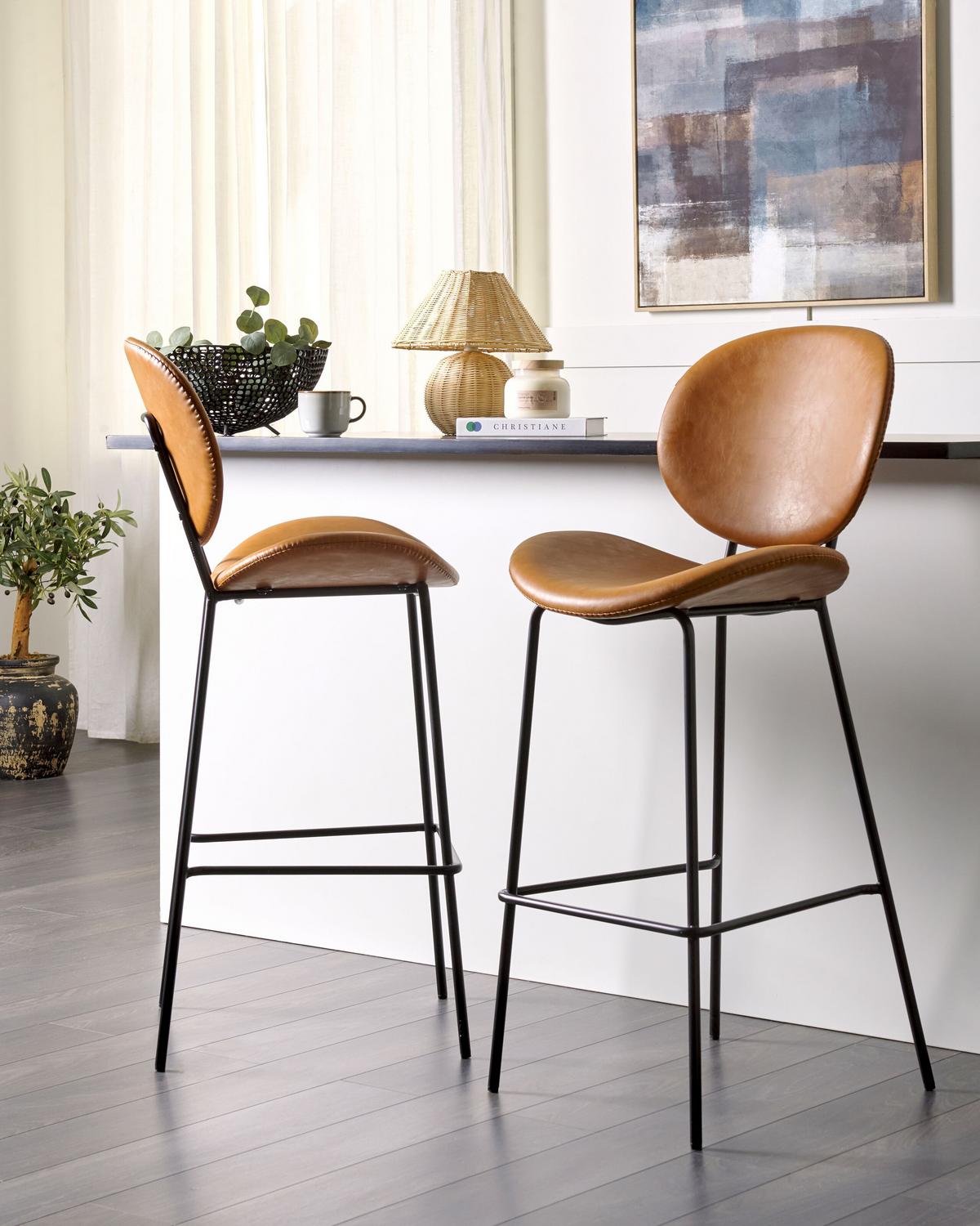 BARSTUHL 2er-Set Kunstleder goldbraun/schwarz Luana - Schwarz/Braun, Kunststoff (52/116/48cm) - Beliani