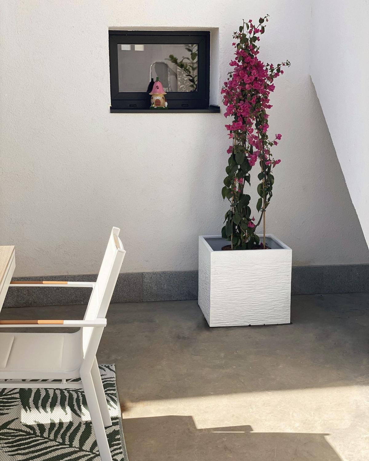 BLUMENTOPF weiß quadratisch 50/50/46 cm Paros - Weiß, Naturmaterialen (46cm) - Beliani