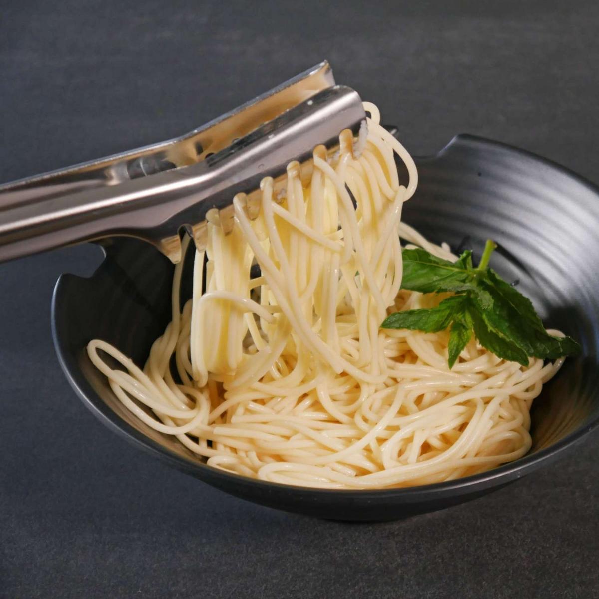 SPAGHETTILÖFFEL und Spaghettizange (2er Set) - Silberfarben, Metall - Intirilife