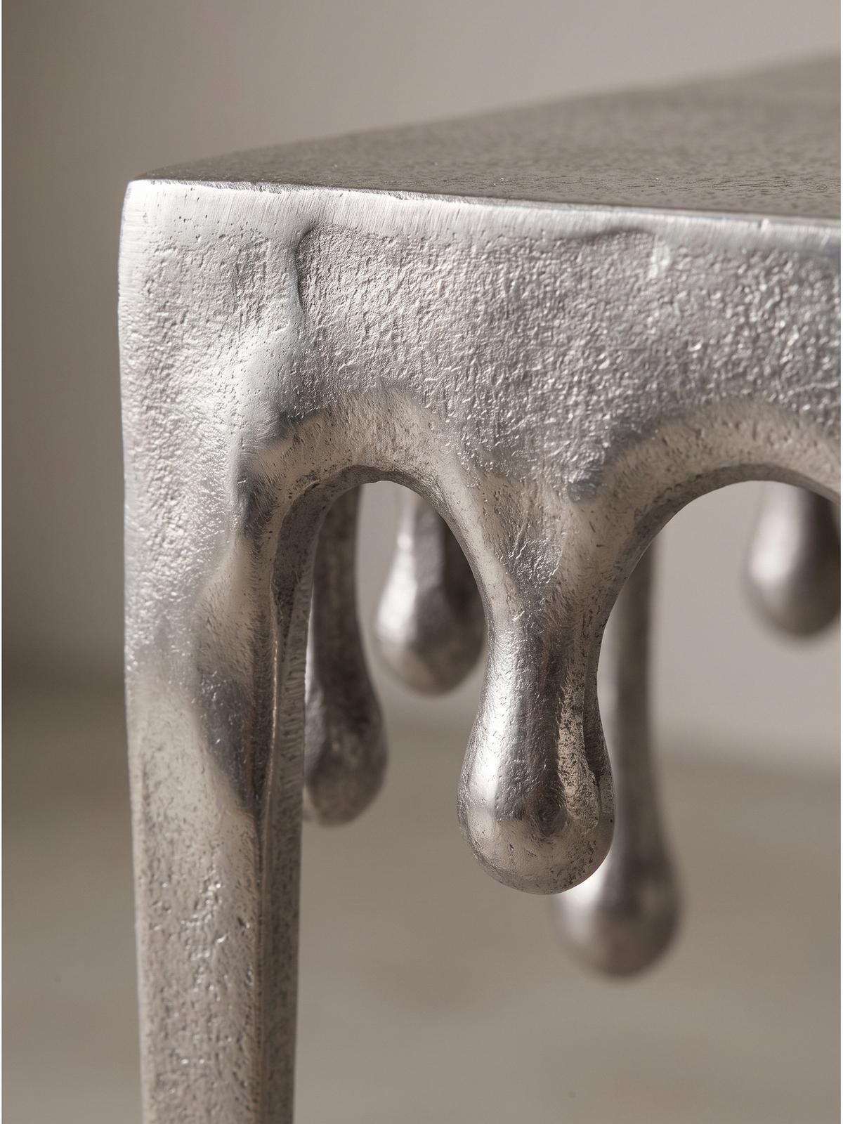 BEISTELLTISCH GARD, Aluminium, handgefertigt, Silber, 45,5 x 45,5 x 51 cm - Silberfarben, Metall (45.5/45.5/51cm) - KADIMA DESIGN