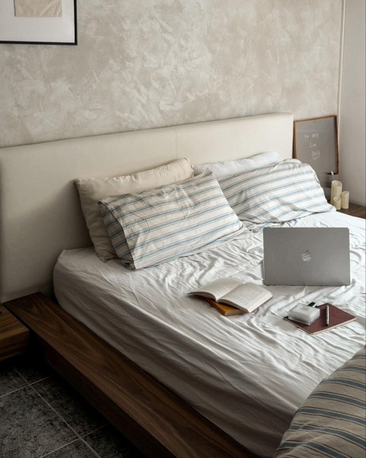 BETT mit LED 160x200 cm Heller Holzfarbton Zen - Hellbraun, Holzwerkstoff (160/200cm) - Beliani