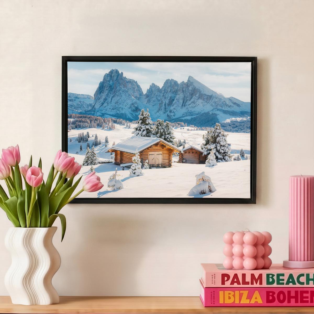 LEINWAND Bilder mit Rahmen - Winter - Hütte - Berge - Aussicht - Schnee - 40x30 - Eichefarben, Textil (40/30cm) - MuchoWow