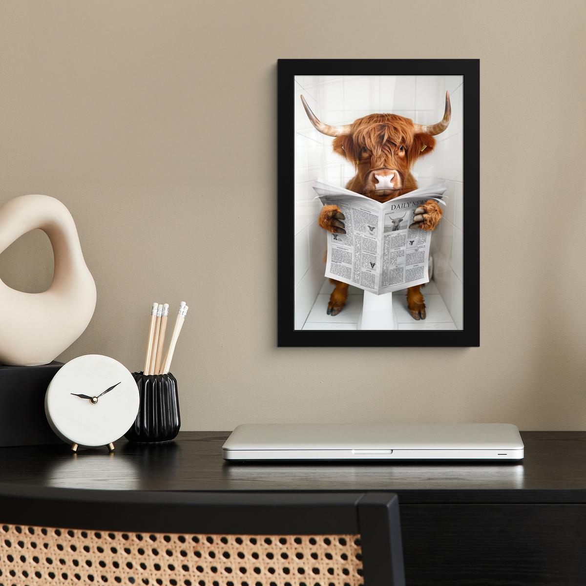 POSTER MIT RAHMEN Schottischer Highlander - Tier - Zeitung - Toilette Poster 20x30 cm - Kastanienfarben, Papier (20/30cm) - MuchoWow
