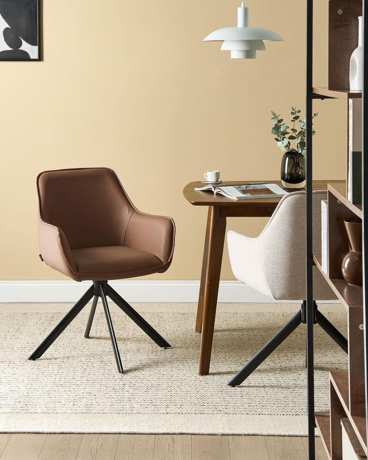 ESSZIMMERSTUHL drehbar Kunstleder Braun Mornas - Braun, Kunststoff (58/84/68cm) - Beliani