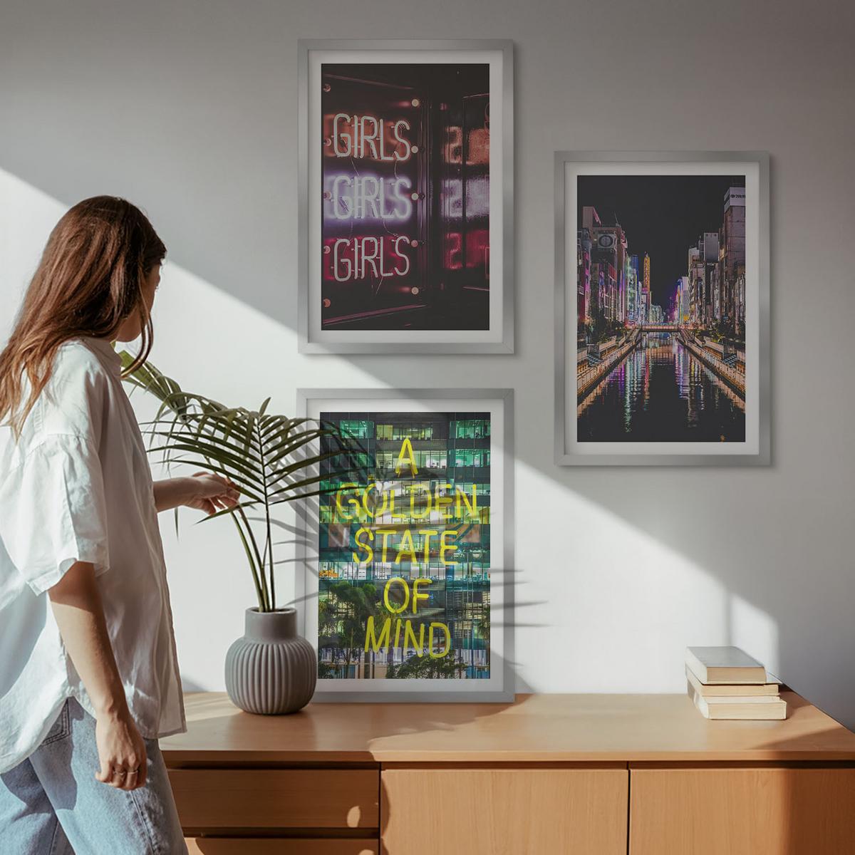 BILDER SET 3er Set - 40x60 cm Silberner Rahmen - Neonlichter am Fluss bei Nacht - Silberfarben, Kunststoff (40/60cm) - TULUP