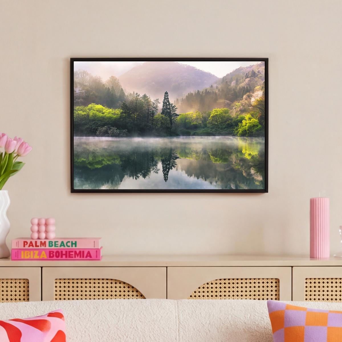 LEINWAND Bilder mit Rahmen - Natur - Bäume - Berge - See - Wasser - 60x40 - Hellgrün, Textil (60/40cm) - MuchoWow