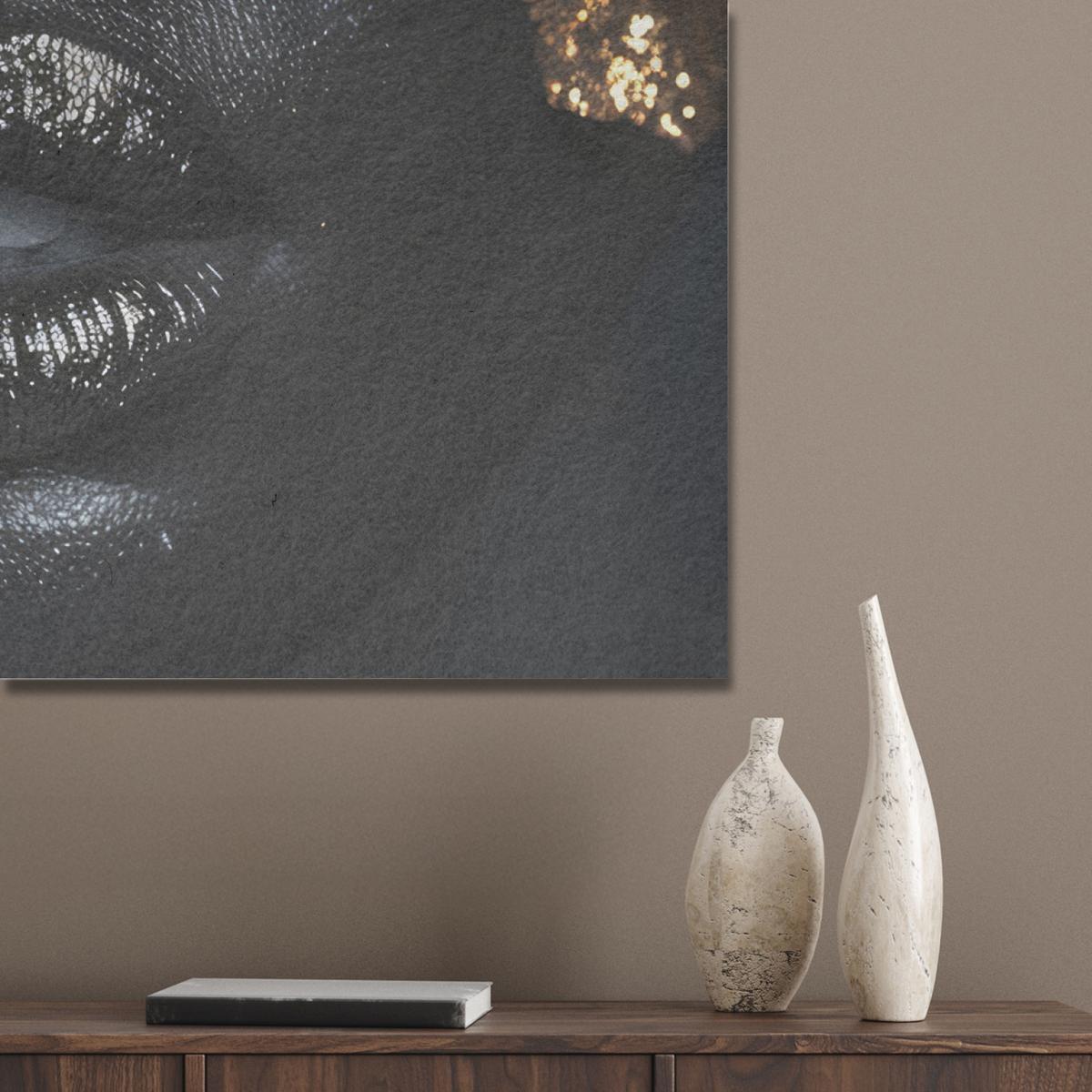 AKUSTIKBILD Frau - Gold - Porträt - Schwarz-Weiß - Luxus Akustikpaneele 90x90 cm - Hellblau, Kunststoff (90/90/0.9cm) - MuchoWow