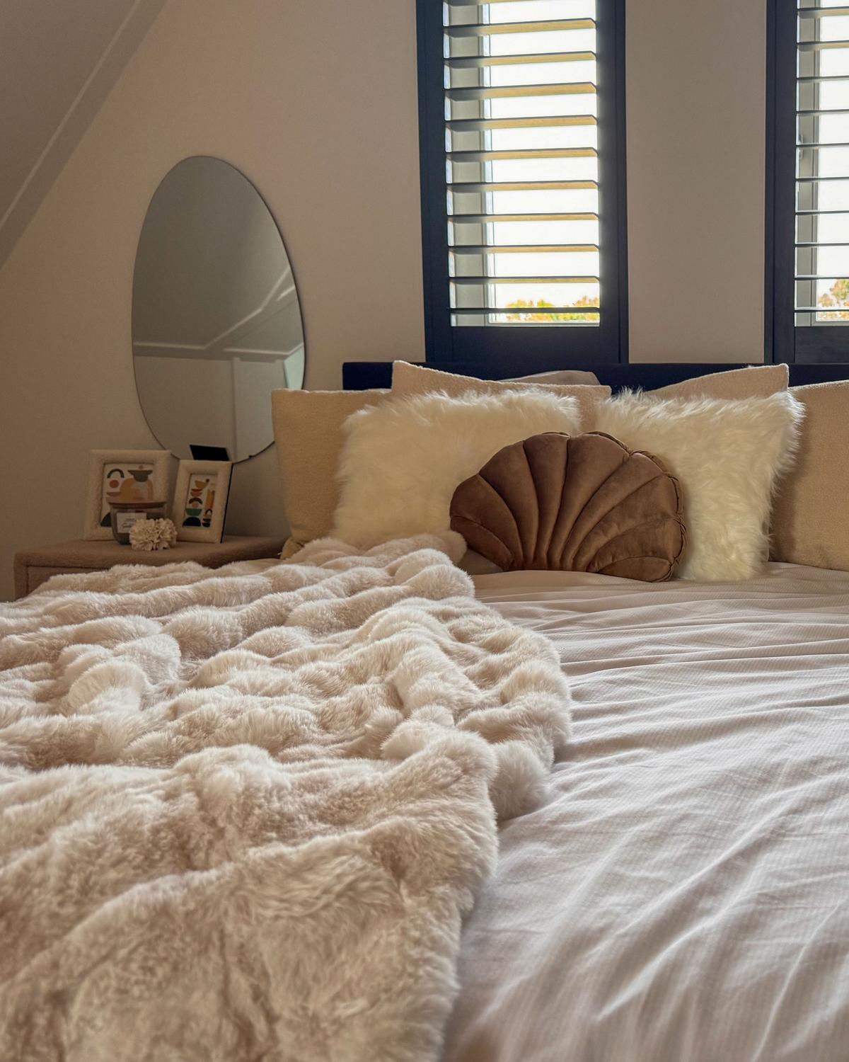 KUSCHELDECKE Webpelz 200/220 cm Weiß Salka - Weiß, Kunststoff (200/220cm) - Beliani