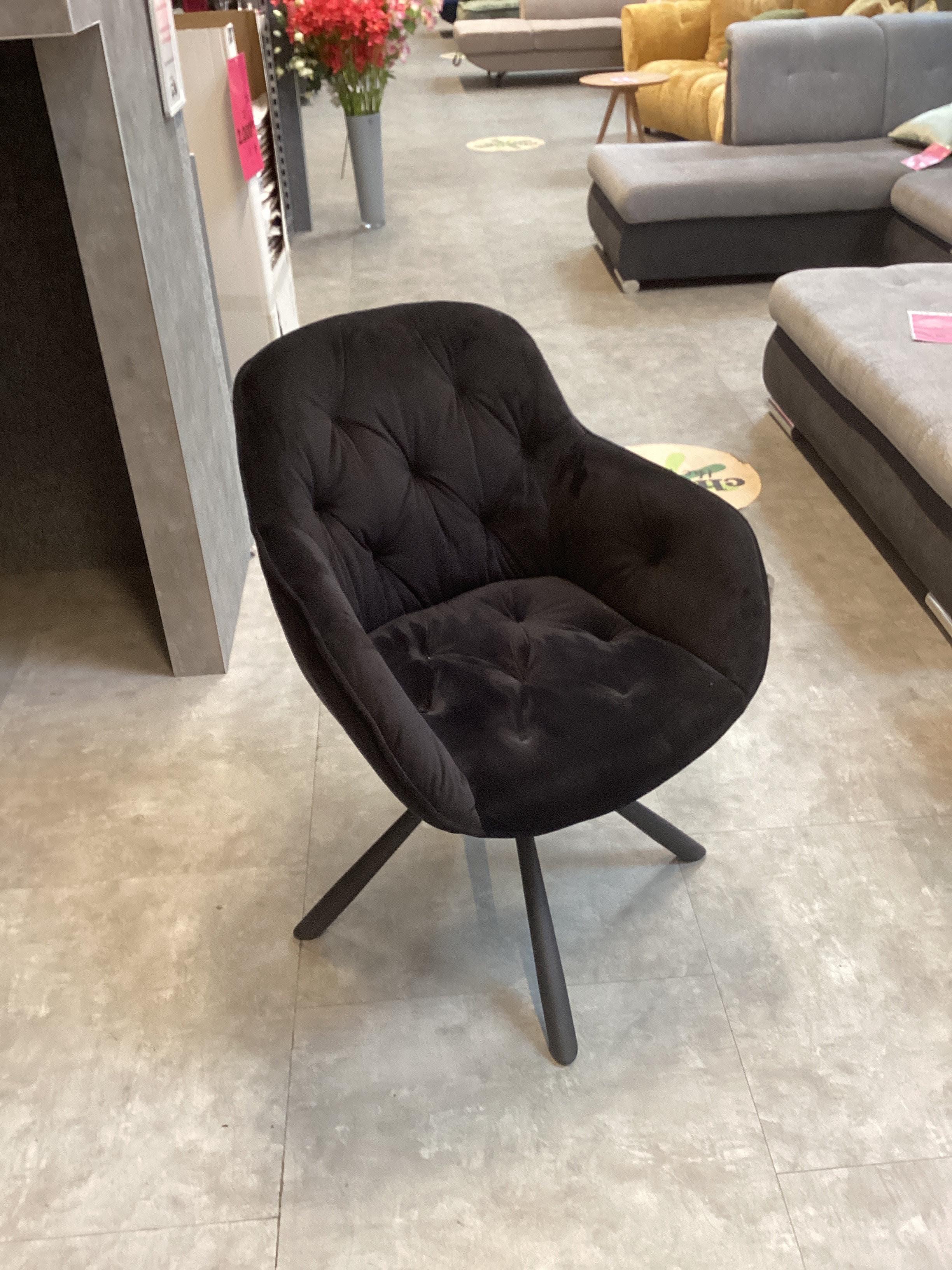 CSEPEL OUTLET KAROSSZÉK EILEEN