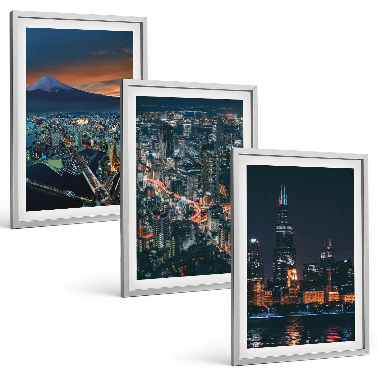 BILDER SET 3er Set - 40x60 cm Silberner Rahmen - Bergpanorama der Stadt bei Nacht - Silberfarben, Kunststoff (40/60cm) - TULUP