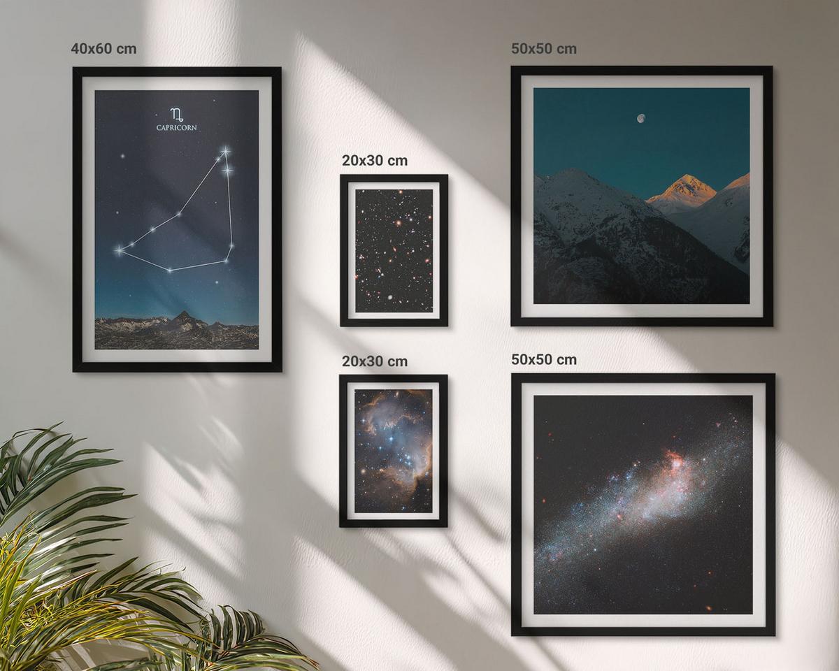 BILDER SET 5er Set - 50x50 cm & 20x30 cm & 40x60 cm Schwarzer Rahmen - Galaxie im Sternbild Steinbock - Schwarz, Kunststoff (40/60cm) - TULUP