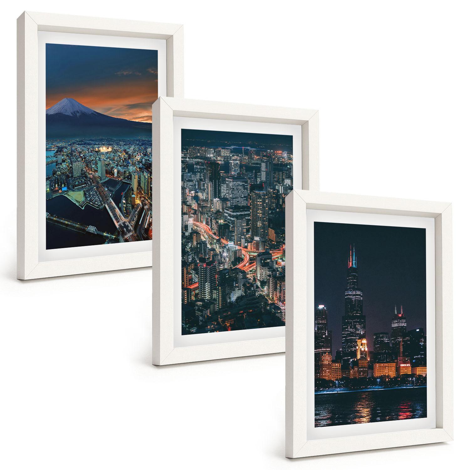 BILDER SET 3er Set - 20x30 cm Weißer Rahmen - Bergpanorama der Stadt bei Nacht - Weiß, Kunststoff (20/30cm) - TULUP