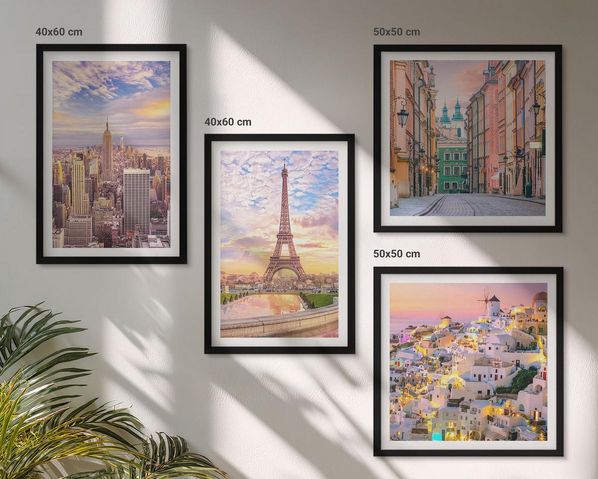 BILDER SET 4er Set - 50x50 cm & 40x60 cm Schwarzer Rahmen - New York Paris Oia Warschau Dämmerung - Schwarz, Kunststoff (50/50cm) - TULUP