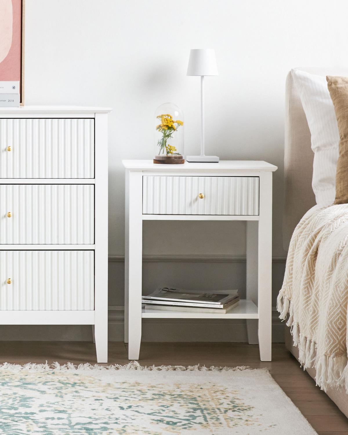 NACHTTISCH mit 1 Schublade Weiß Assisi - Weiß, Holzwerkstoff (35/48/62cm) - Beliani