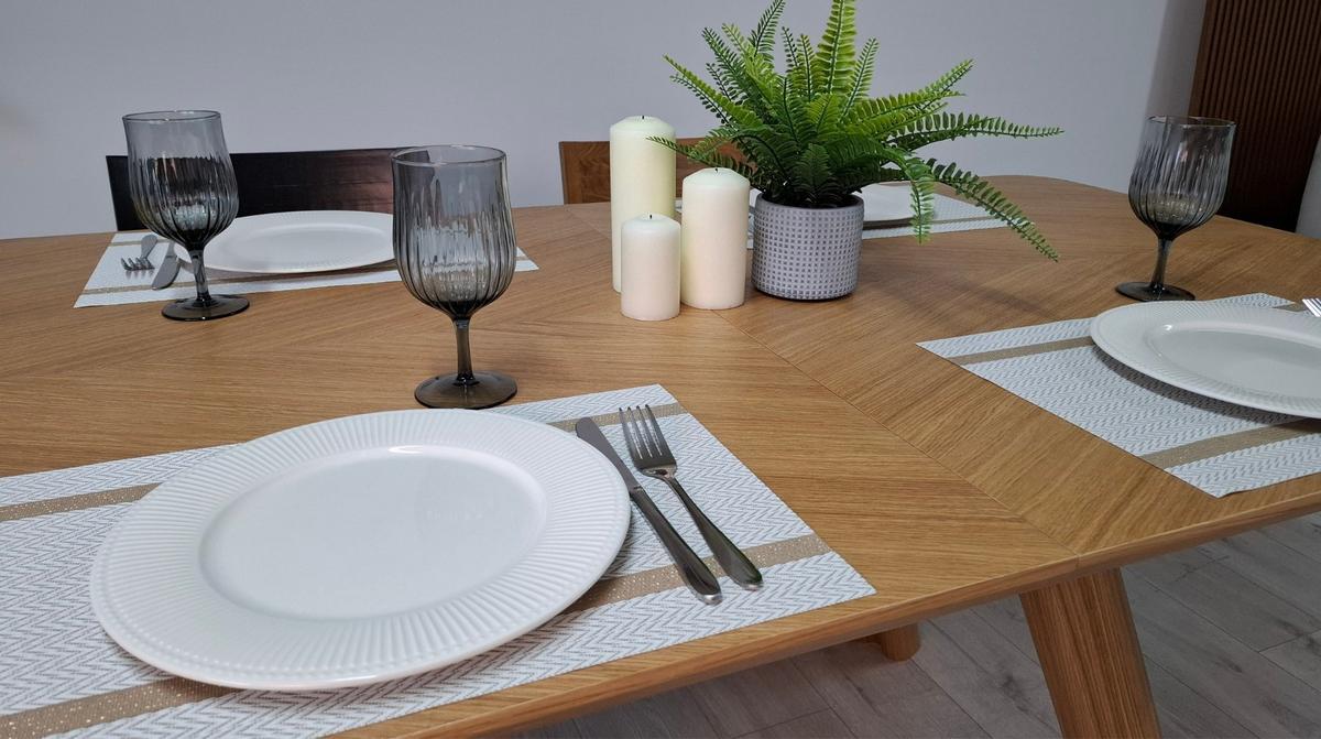 ESSTISCH NATURA Ausziehbar 180 - 380 / 100 x 76 cm - Eichefarben, Holz (180/100/76cm) - MASSENO
