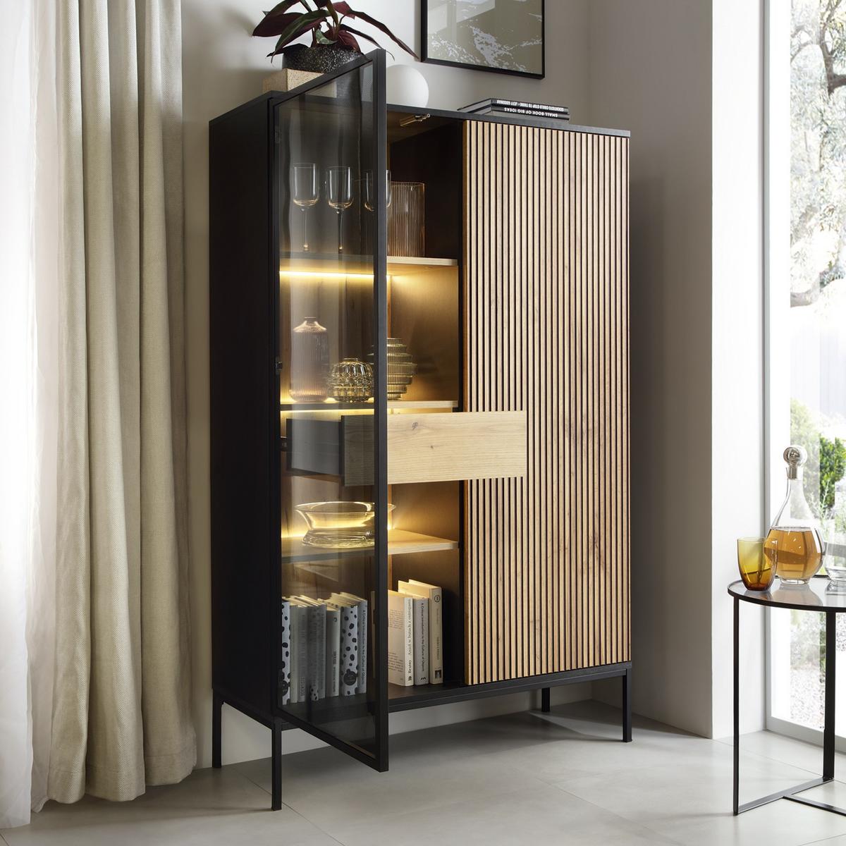 VITRINE SENTIERO 104 / 166 cm mit LED in Schwarz, Eiche Wotan - Schwarz, Holzwerkstoff (104/166/39cm) - MASSENO