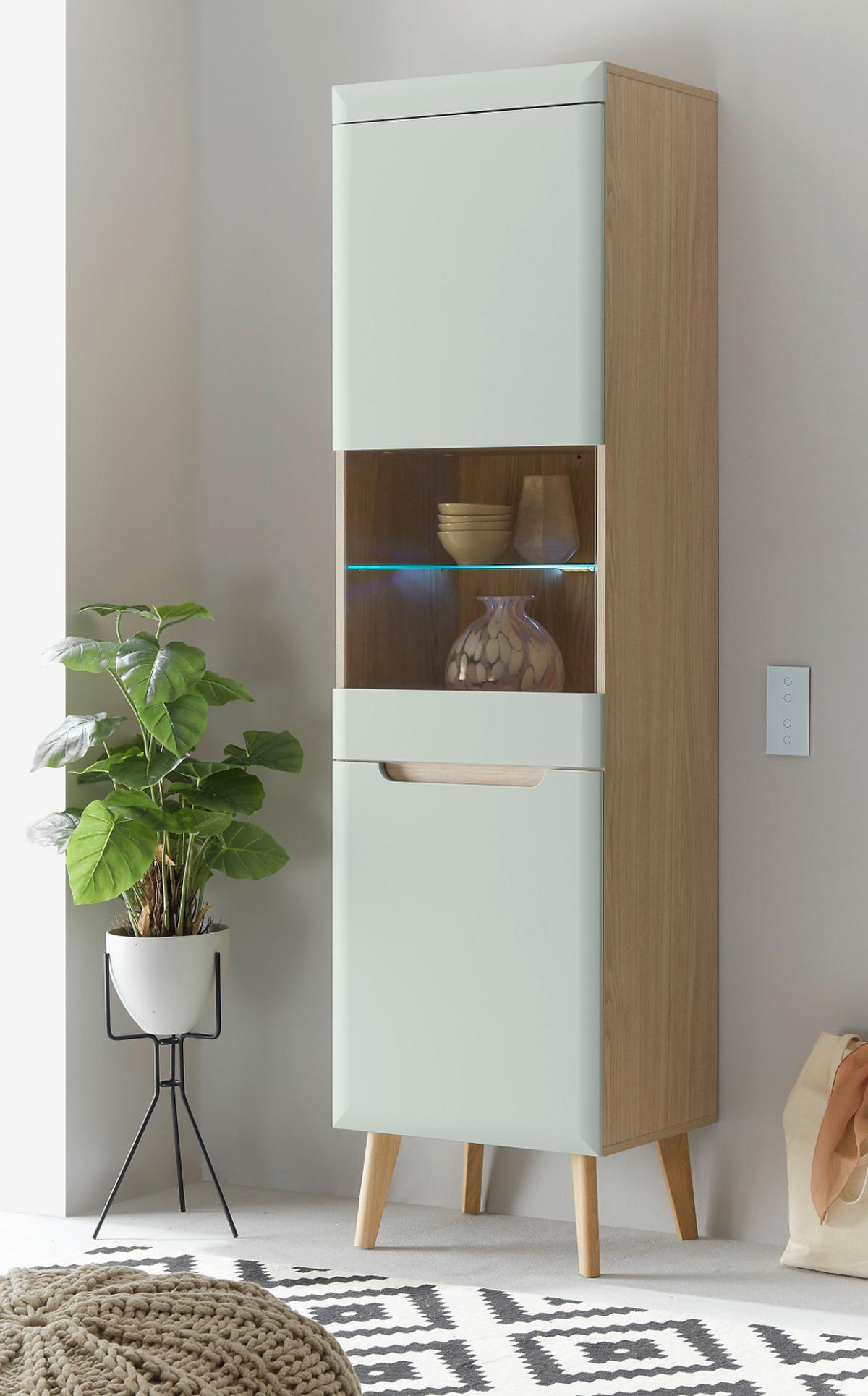 VITRINE Pistazie grün, Eiche, skandinavisch 53 x 197 cm, Standvitrine mit Soft-Close-Funktion - Eichefarben/Pastellgrün, Glas/Eichenholz (53/197/40cm) - Furn.Design
