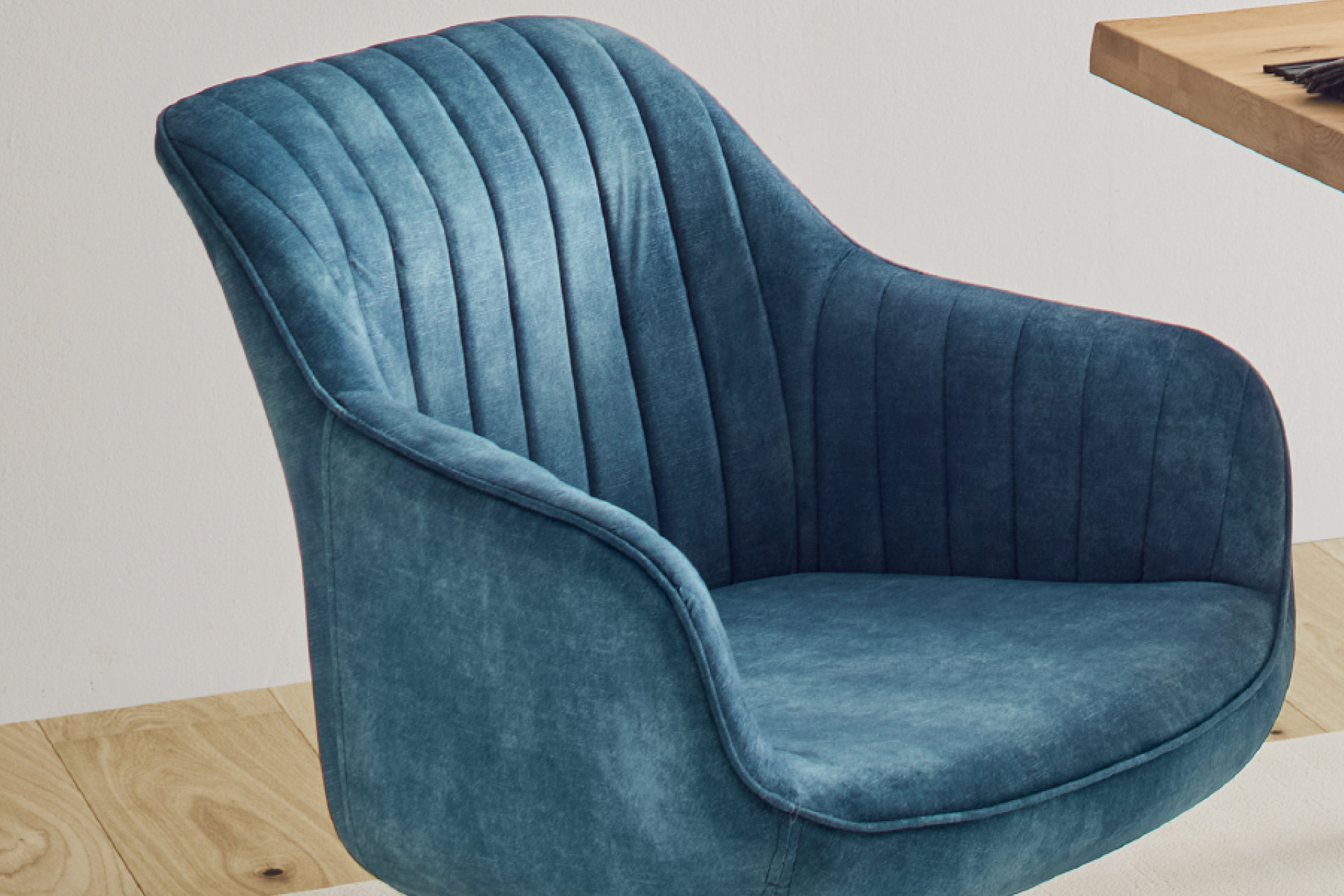 Armlehnstuhl Türkis Bezug Samt Innenleben Schaumstoff Armlehnen